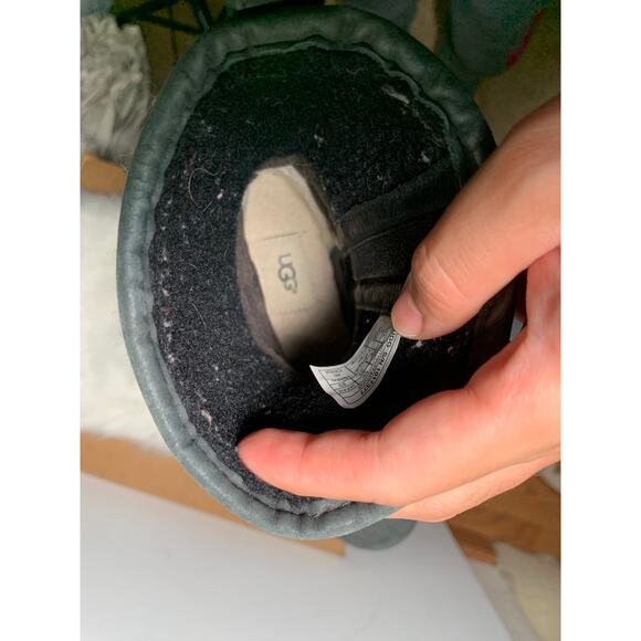 Ugg Women's Robbie Side Zip Leather & Wool Boots Size 6 - Picture 10 of 10